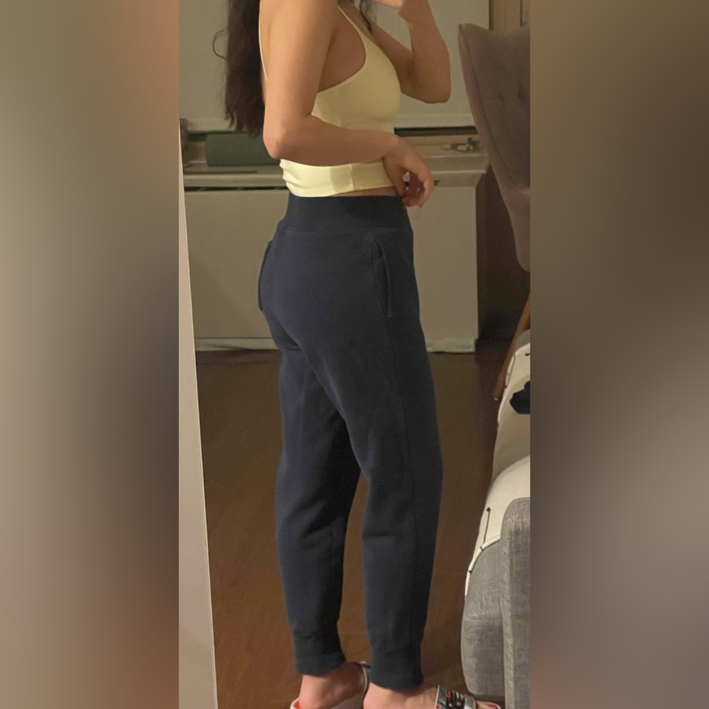 Aritzia Dark Blue zip sweater - Picture 5 of 16